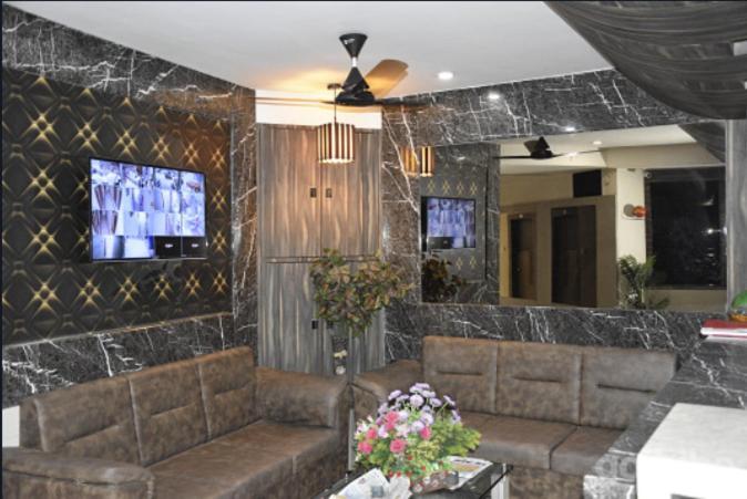 Midtown Hotel Ahmedabad Exterior photo